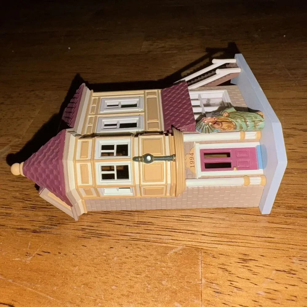 Hallmark Keepsake Ornament Neighborhood Drug Store  #11 Nostalgic Series 1994